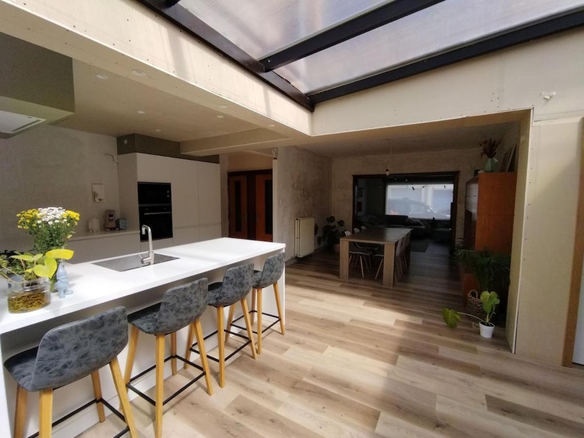 Family In Appartement Bruges